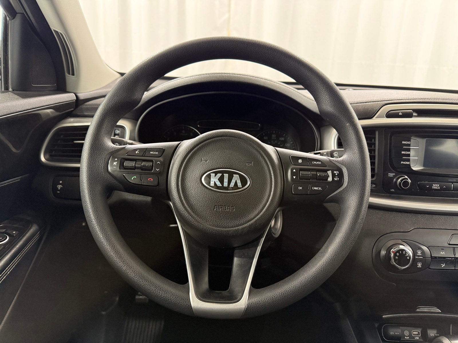 Thumbnail: 2016 Kia Sorento - 5
