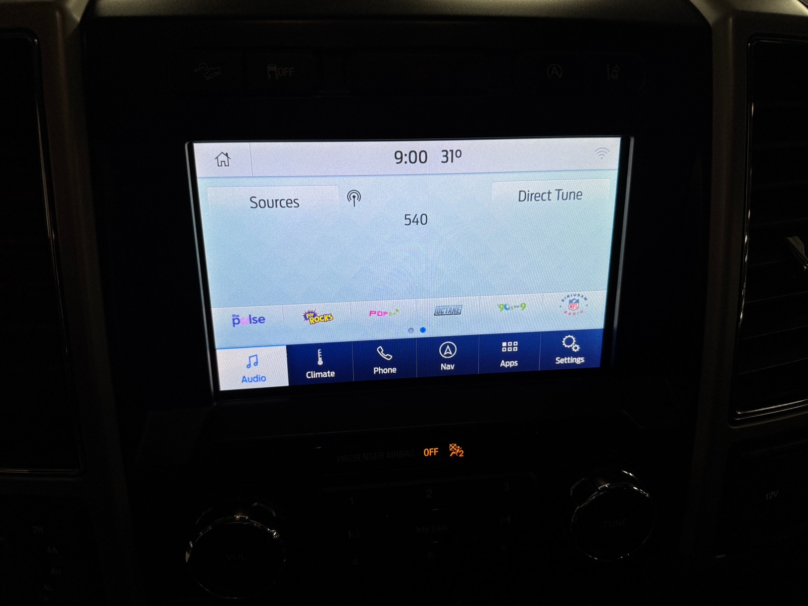 Thumbnail: 2020 Ford Econoline - 3