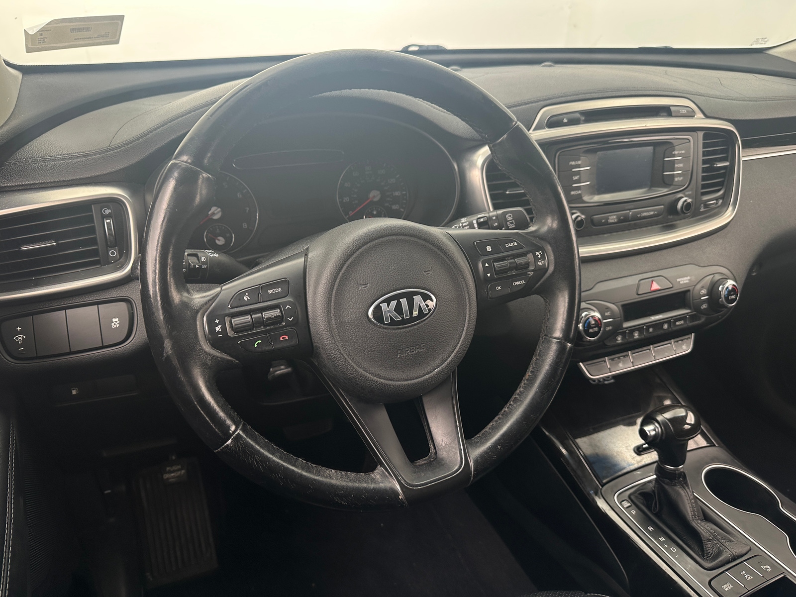 Thumbnail: 2016 Kia Sorento - 4