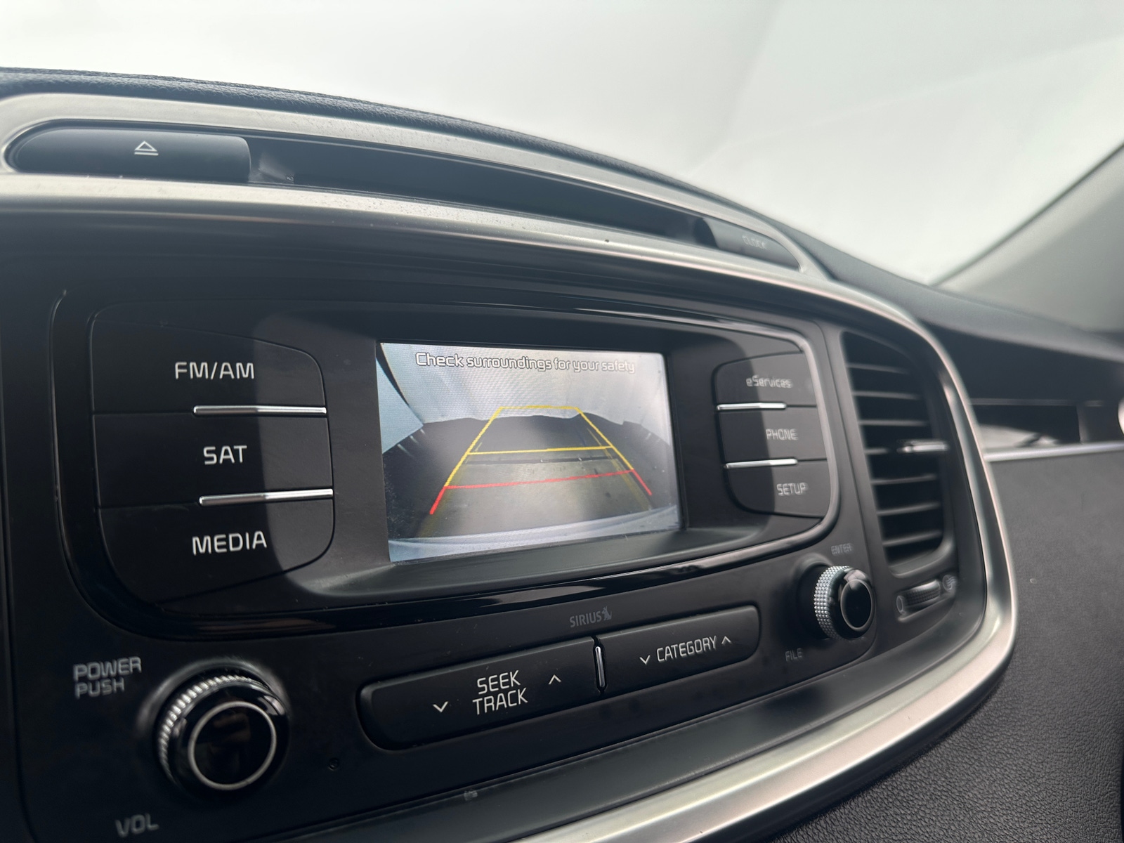 Thumbnail: 2016 Kia Sorento - 3