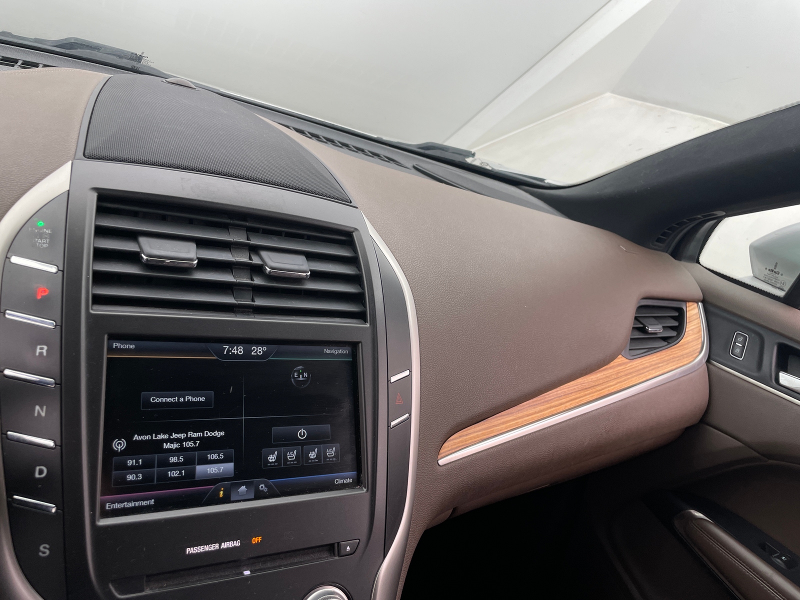 Thumbnail: 2015 Lincoln MKC - 3