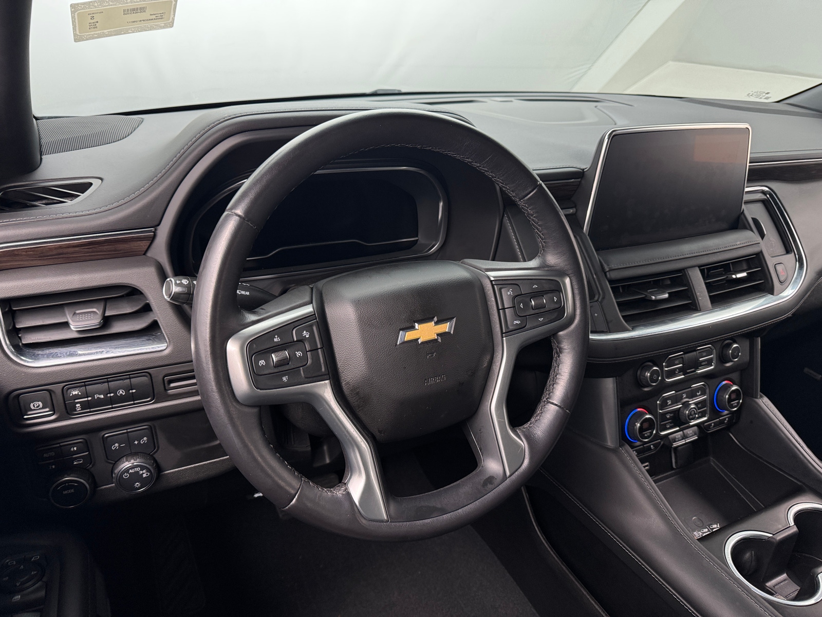 Thumbnail: 2023 Chevrolet Tahoe - 4