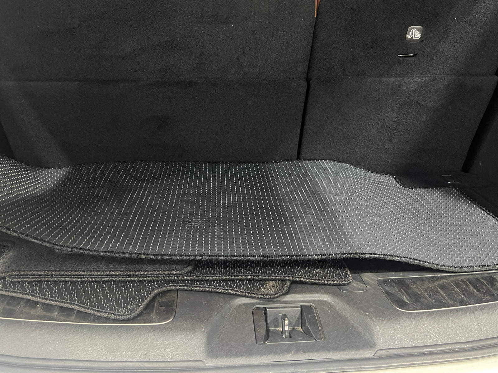 Thumbnail: 2023 INFINITI QX80 - 6