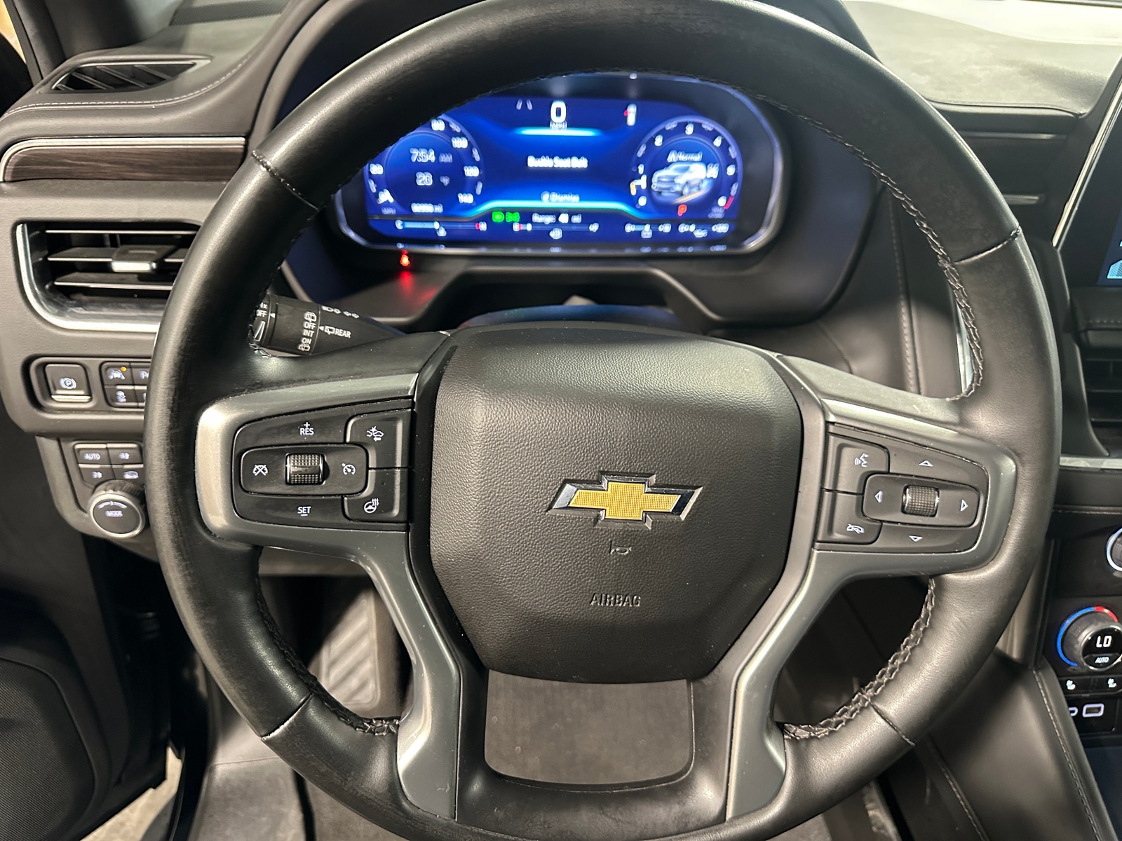 Thumbnail: 2023 Chevrolet Tahoe - 4