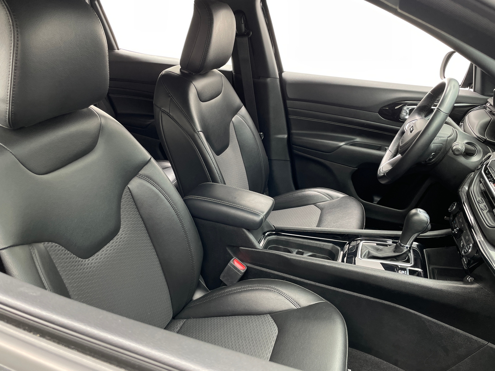 Thumbnail: 2022 Jeep Compass - 2