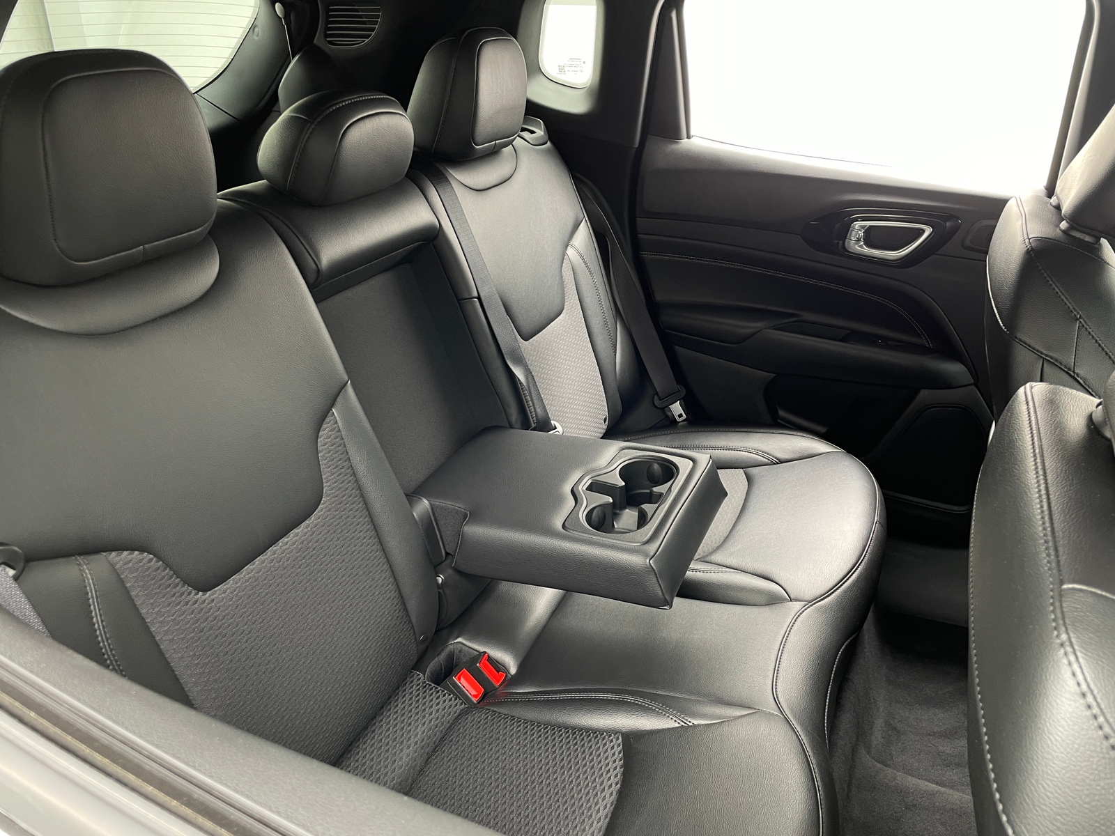 Thumbnail: 2022 Jeep Compass - 6