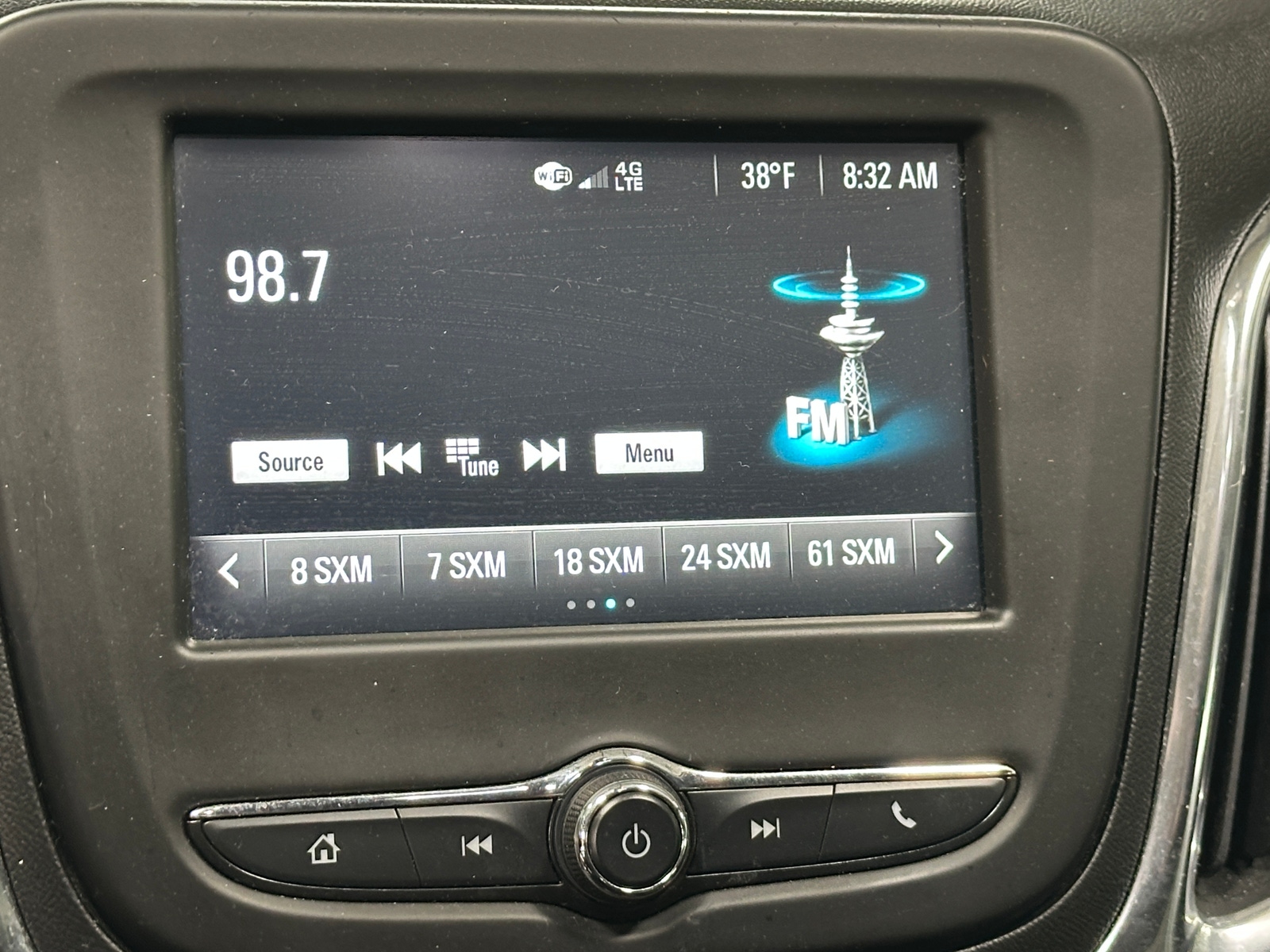 Thumbnail: 2018 Chevrolet Equinox - 4