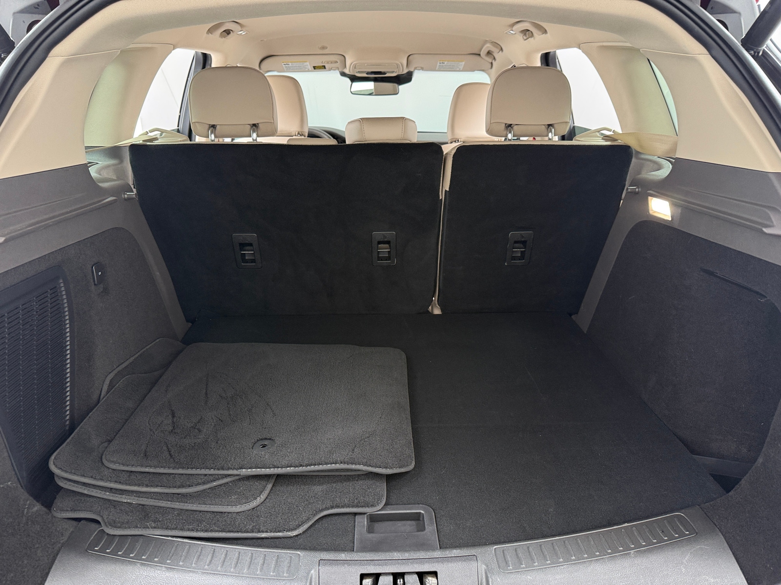 Thumbnail: 2023 Lincoln Corsair - 6