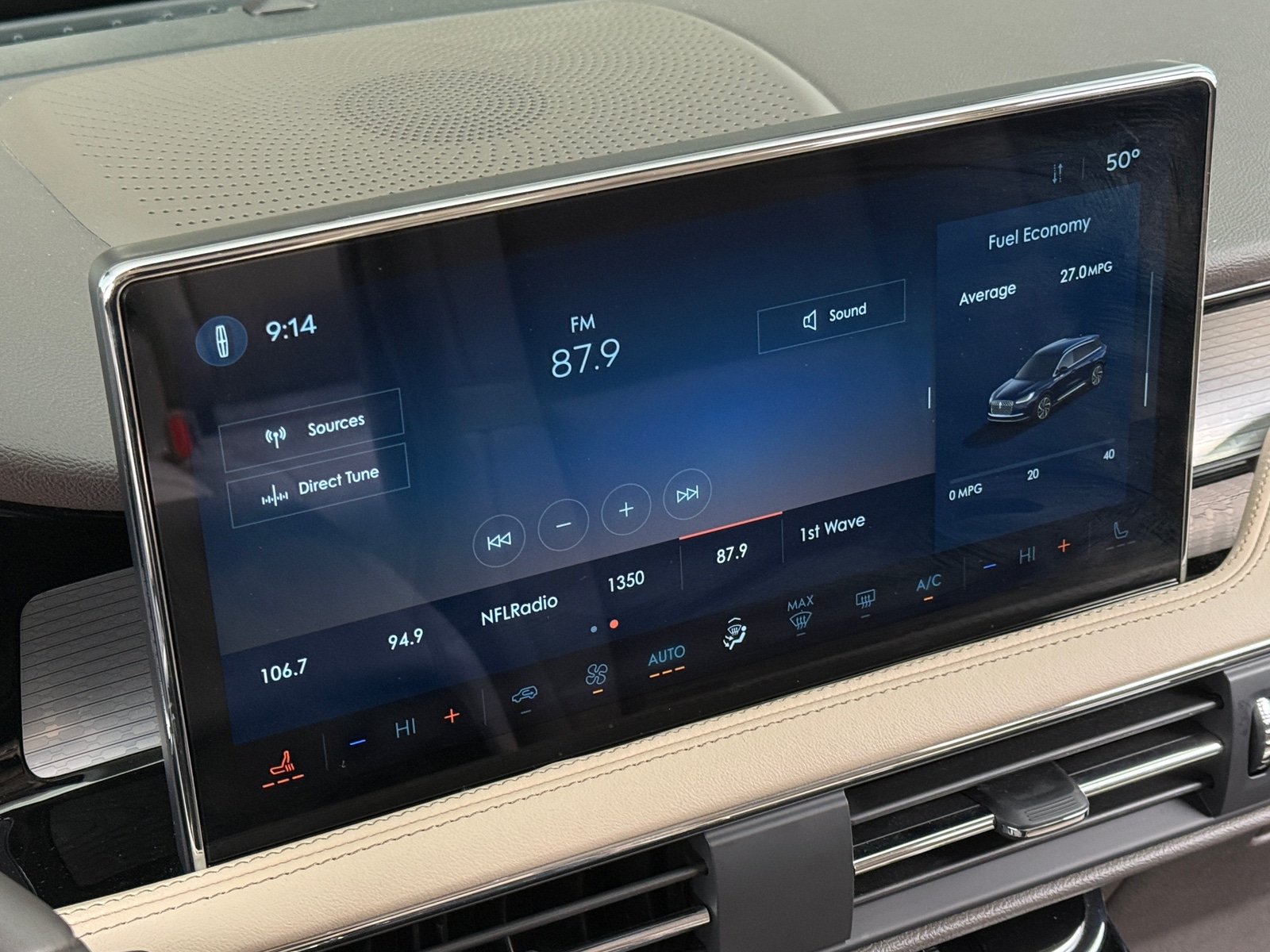 Thumbnail: 2023 Lincoln Corsair - 3