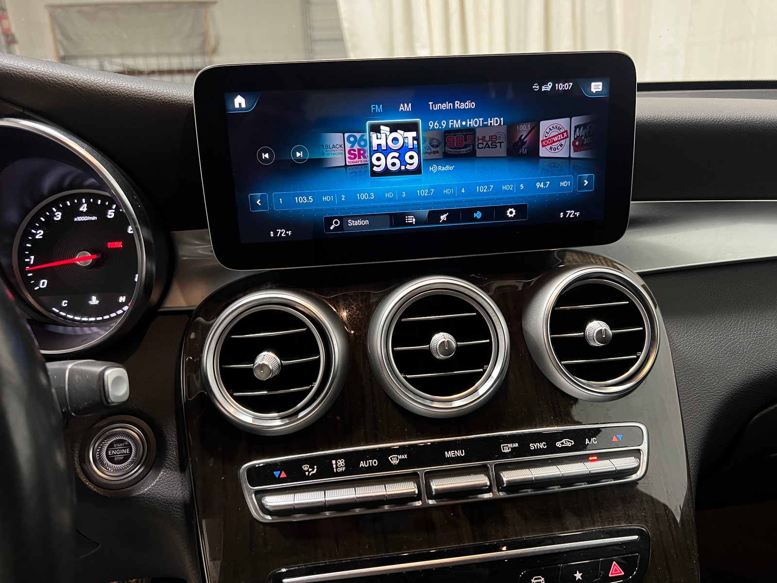 Thumbnail: 2021 Mercedes-Benz GLC - 3