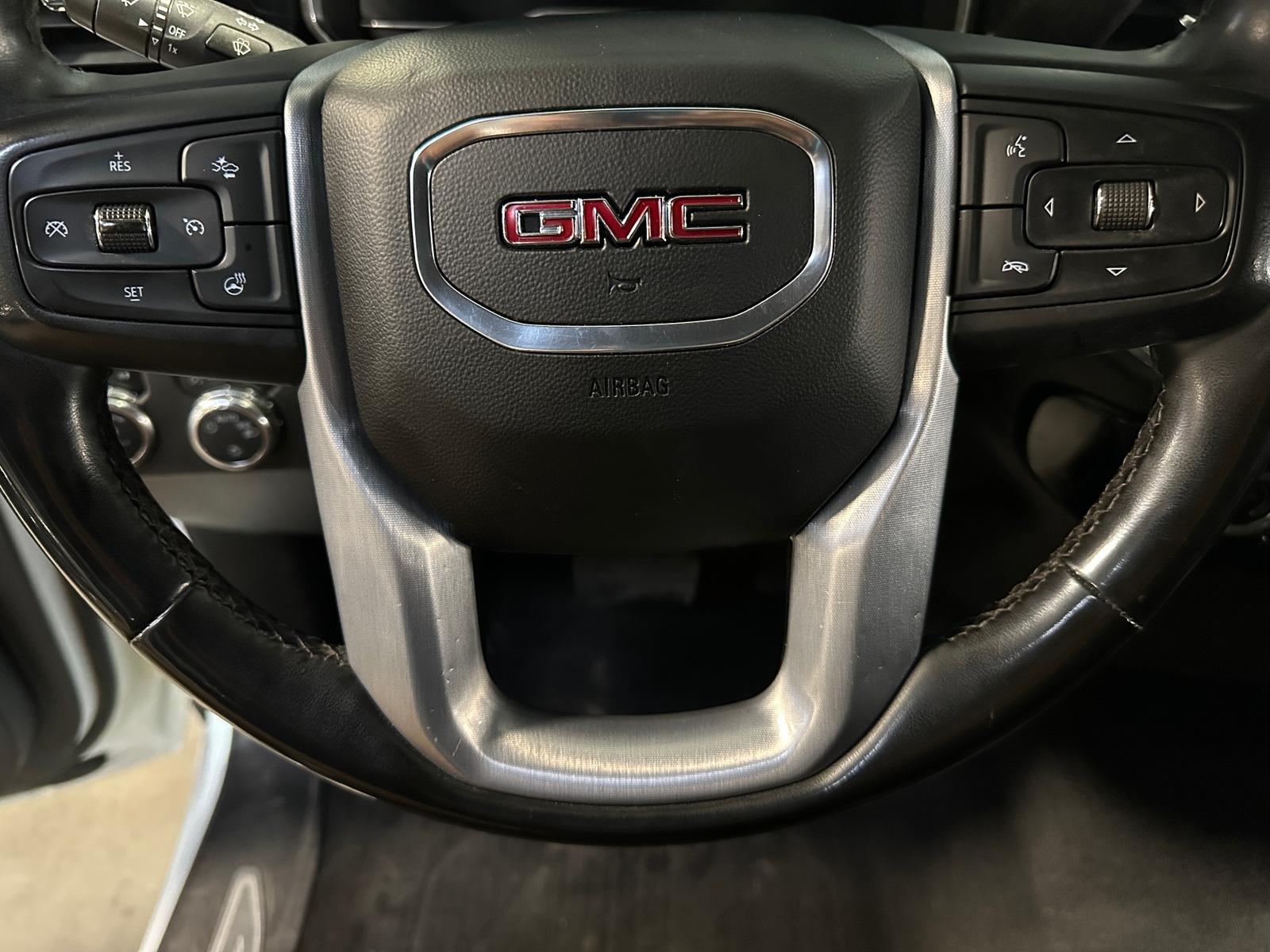 Thumbnail: 2023 GMC Sierra 1500 - 5