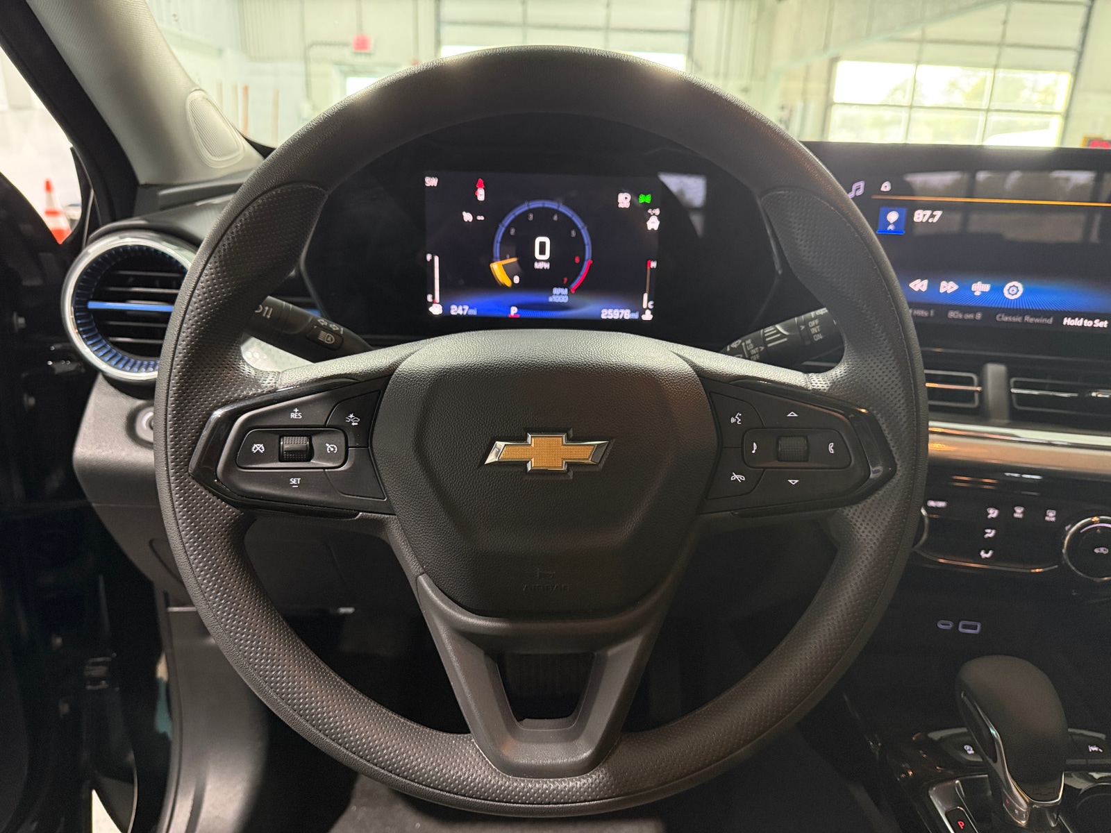 Thumbnail: 2025 Chevrolet Trax - 5