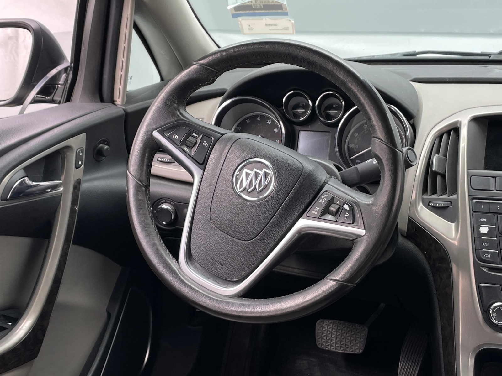 Thumbnail: 2016 Buick Verano - 5