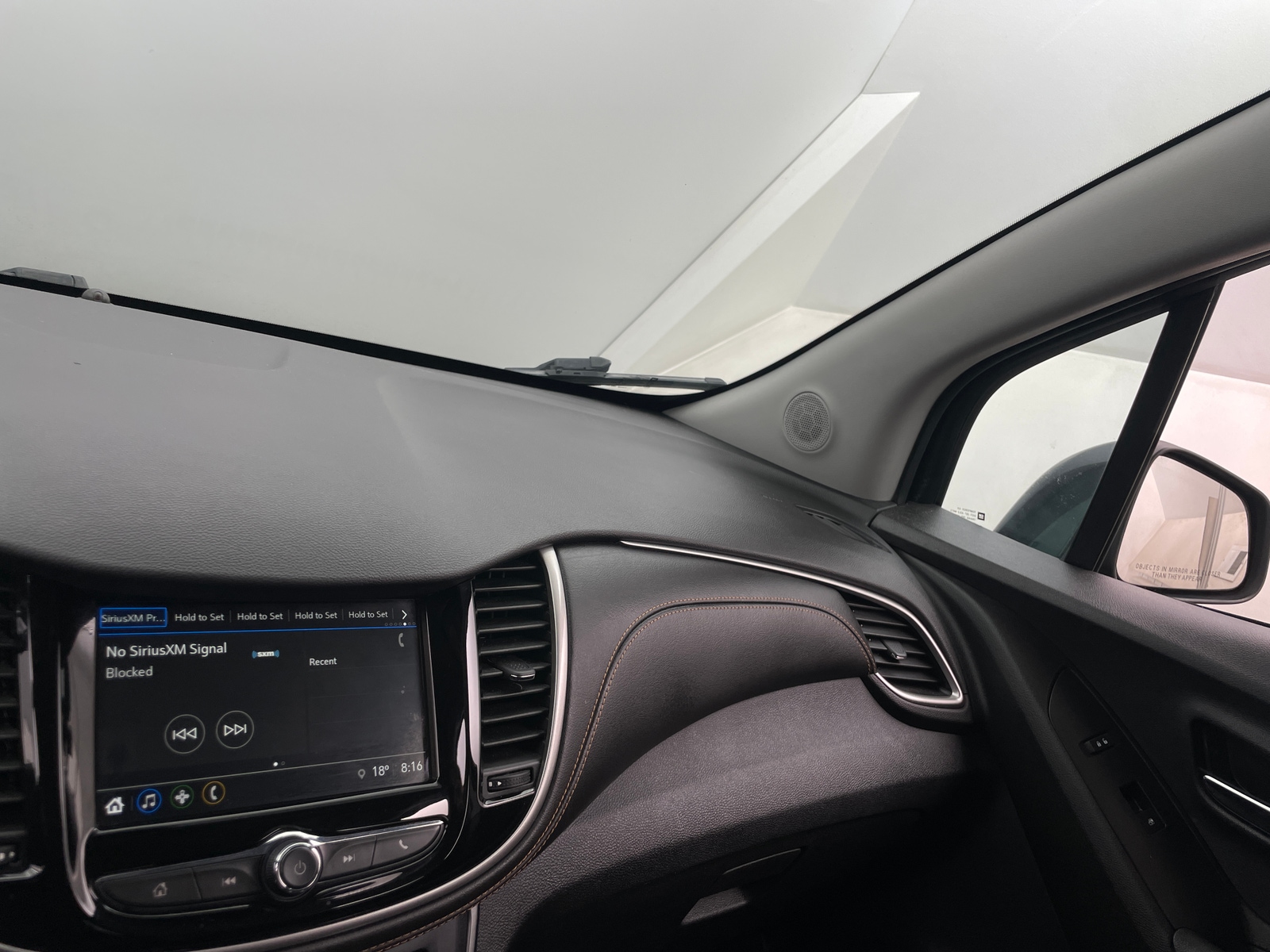 Thumbnail: 2018 Chevrolet Trax - 4