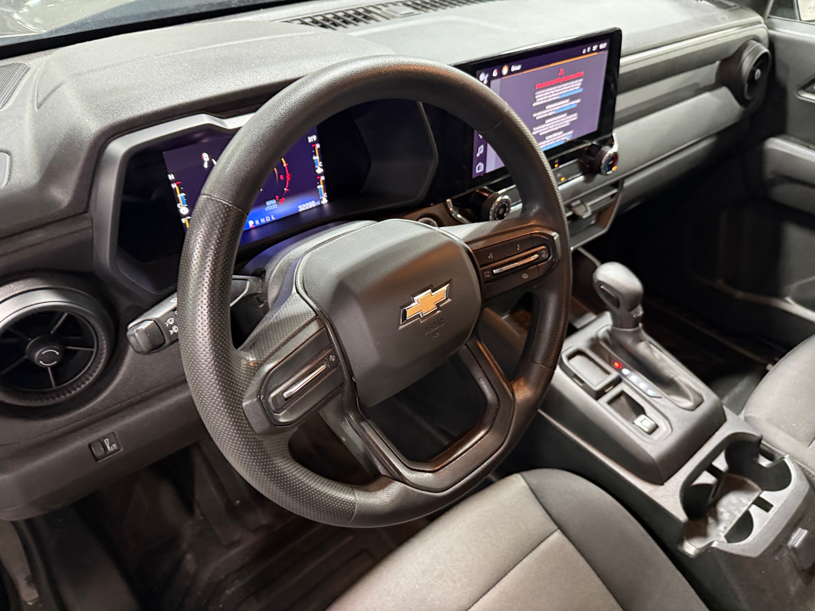 Thumbnail: 2023 Chevrolet Colorado - 5