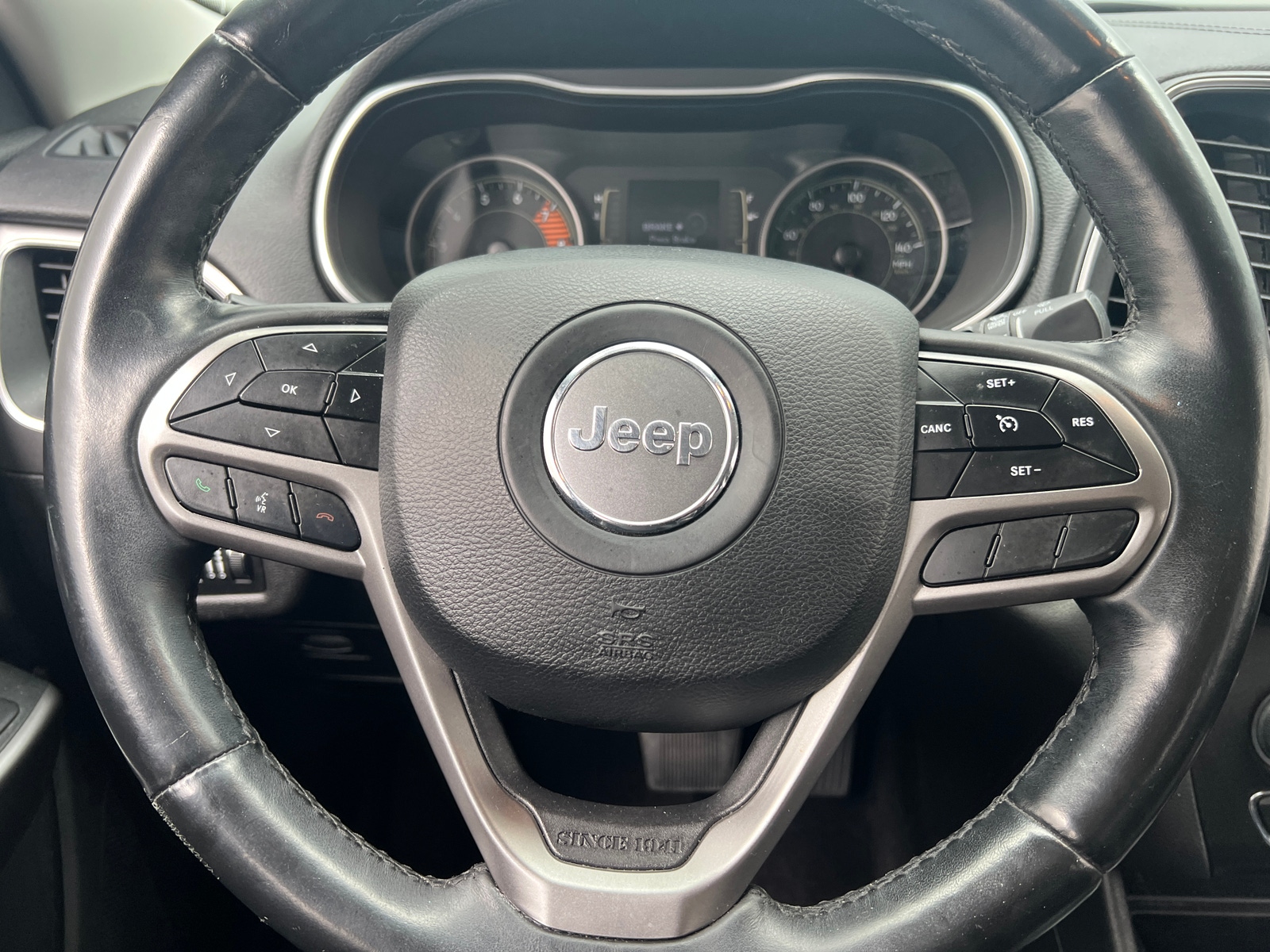 Thumbnail: 2019 Jeep Cherokee - 5