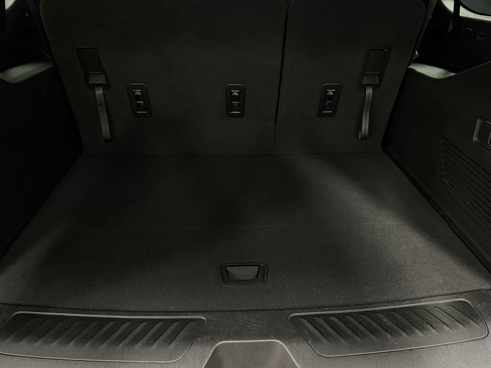 Thumbnail: 2023 Chevrolet Suburban - 7