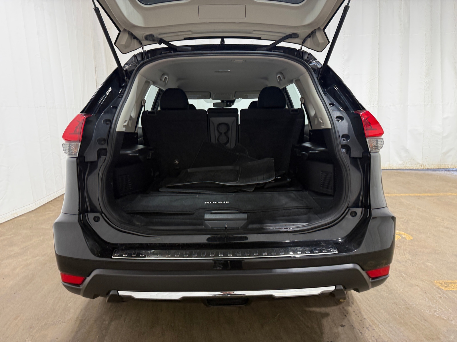 Thumbnail: 2020 Nissan Rogue - 7