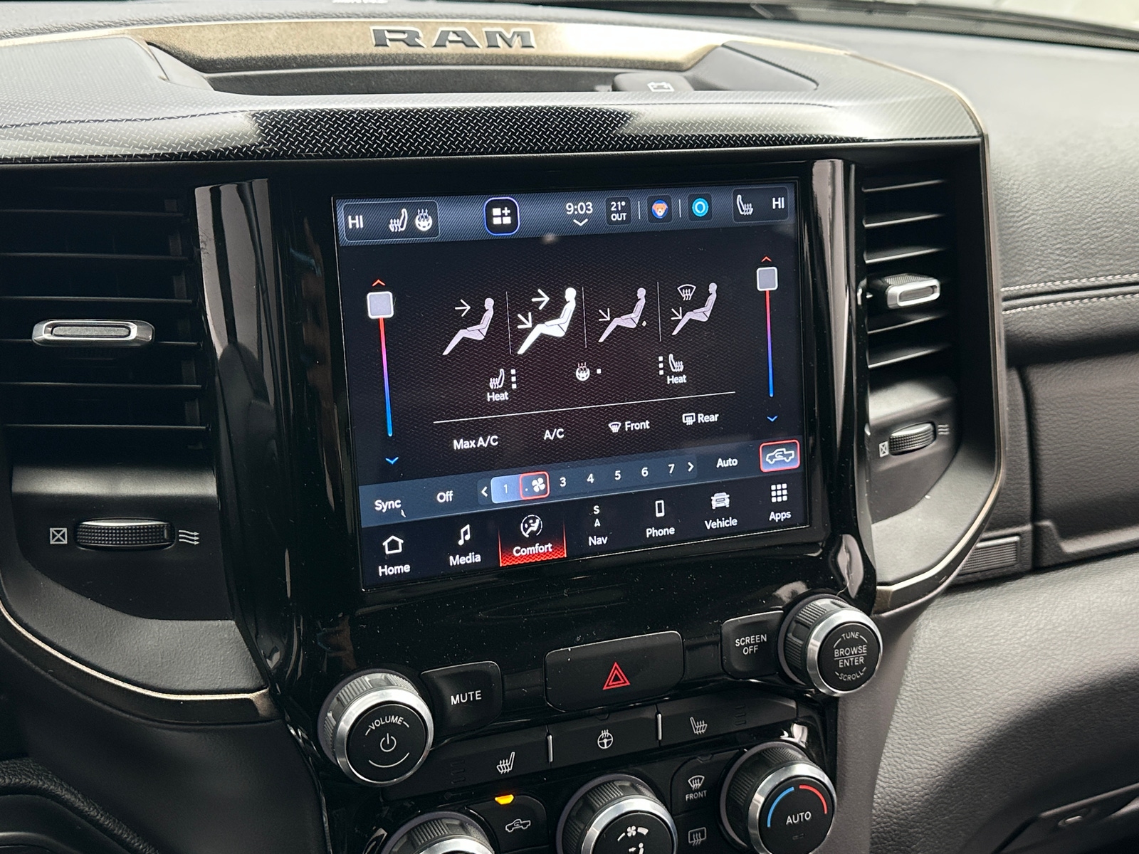 Thumbnail: 2022 RAM 1500 - 3