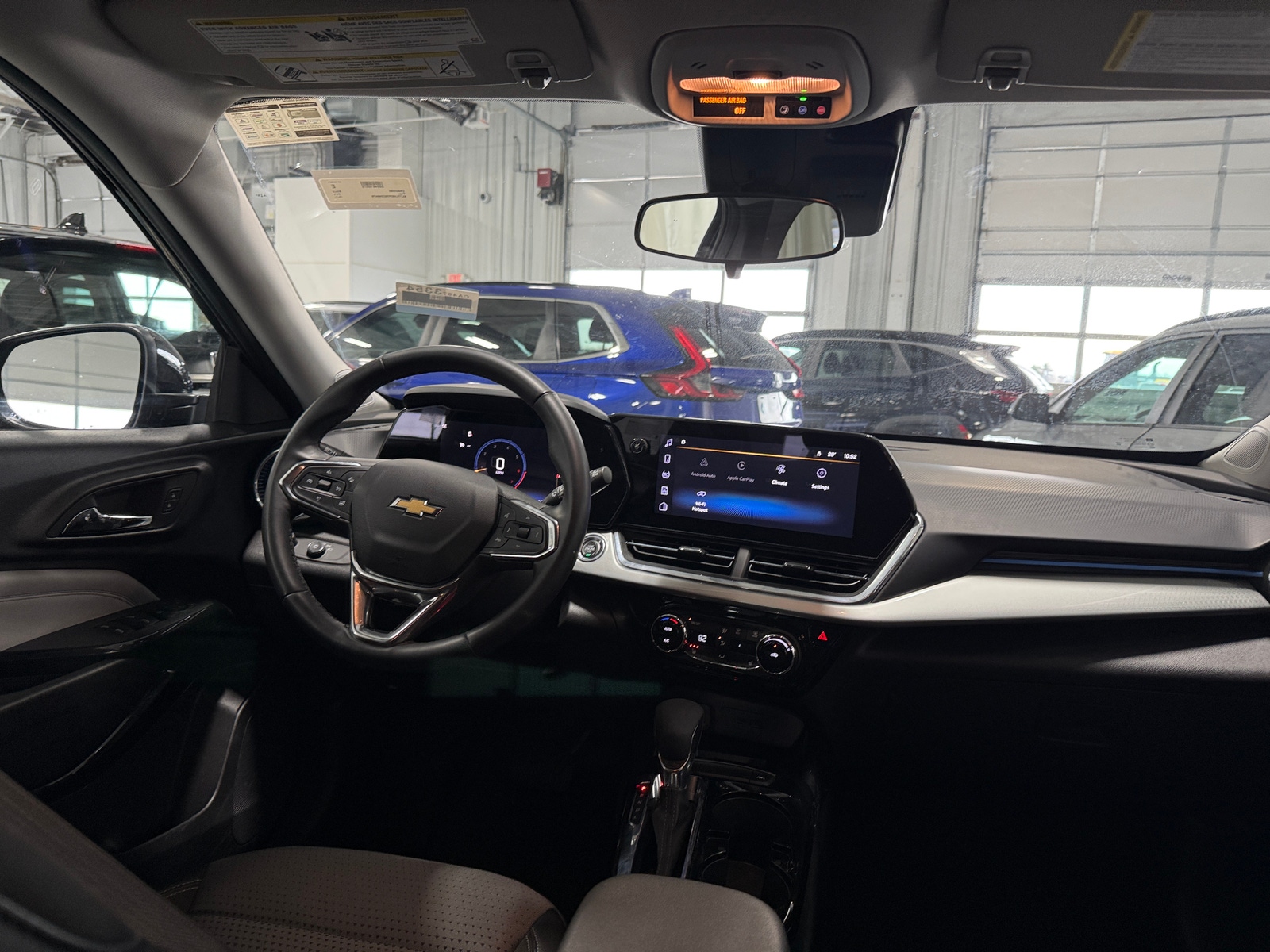 Thumbnail: 2025 Chevrolet Trax - 3