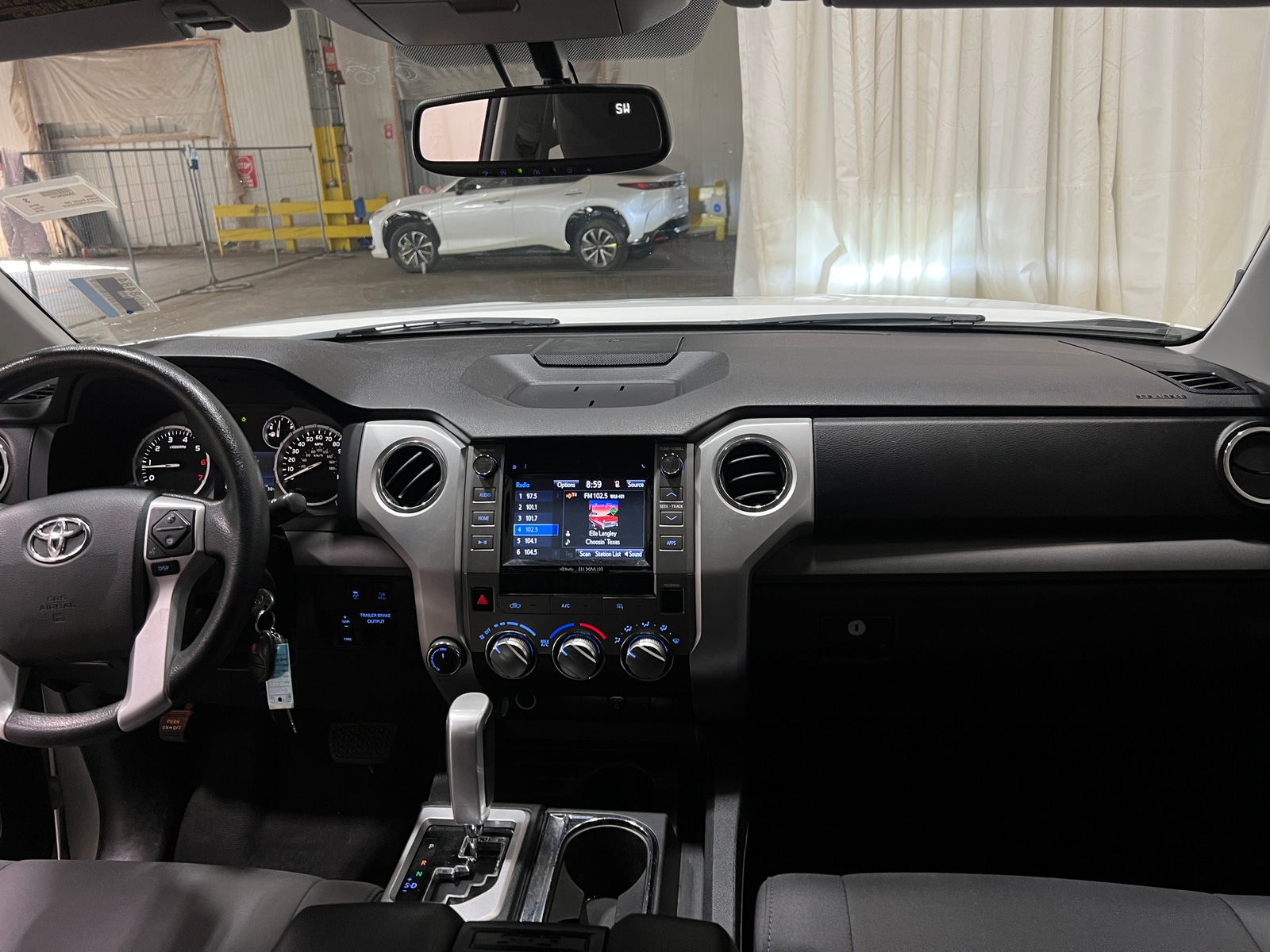 Thumbnail: 2016 Toyota Tundra - 3