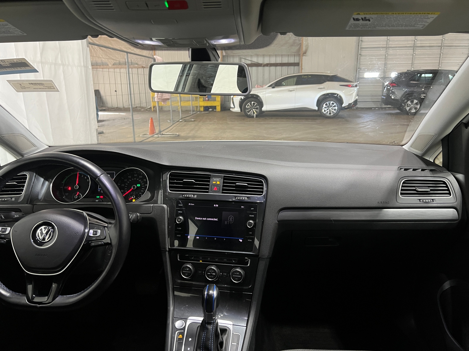 Thumbnail: 2019 Volkswagen e-Golf - 3