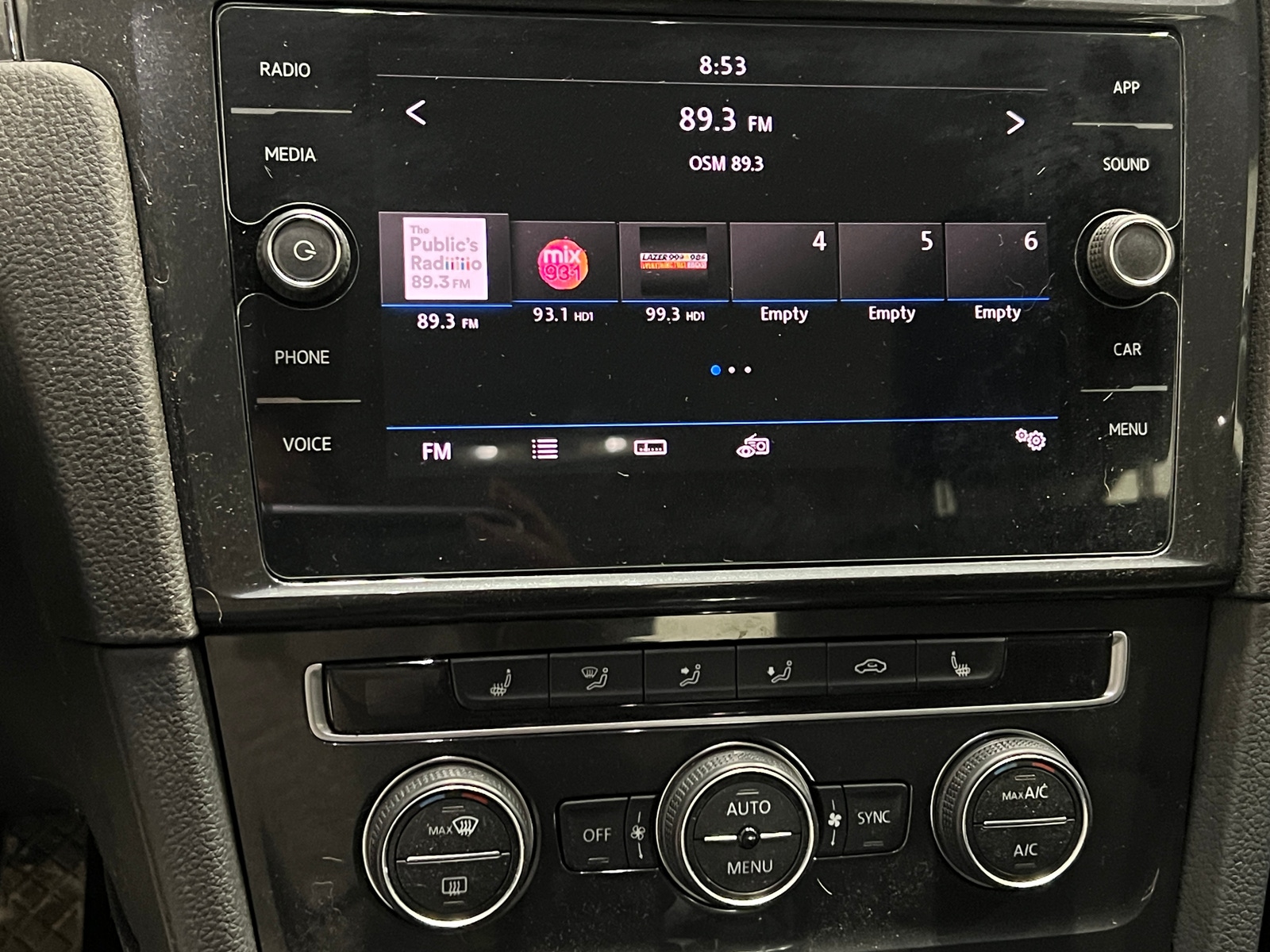 Thumbnail: 2019 Volkswagen e-Golf - 4