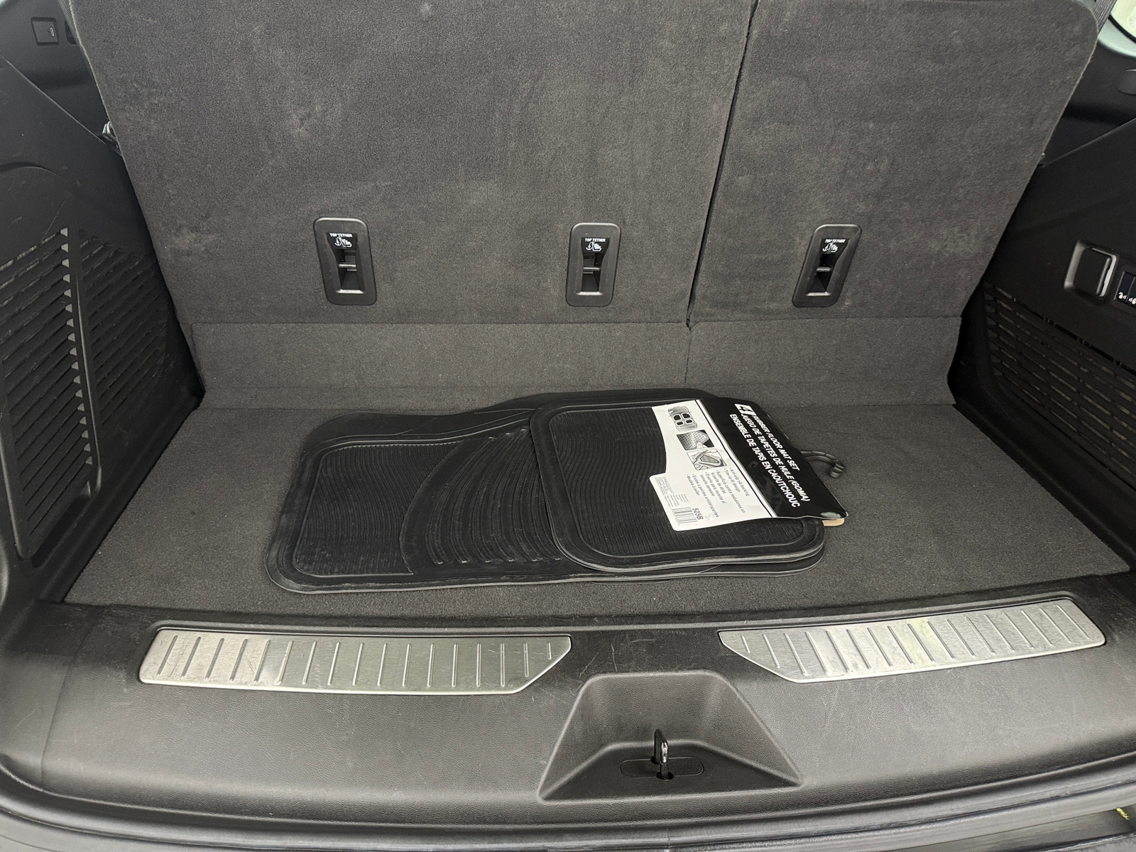 Thumbnail: 2024 Chevrolet Tahoe - 6