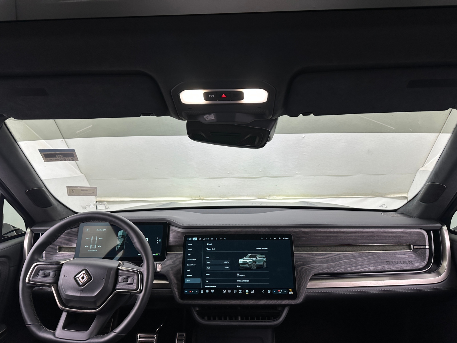 Thumbnail: 2022 Rivian R1S - 2