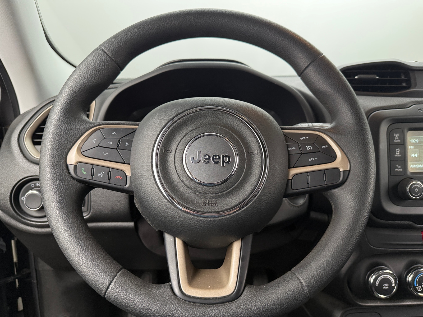 Thumbnail: 2017 Jeep Renegade - 5