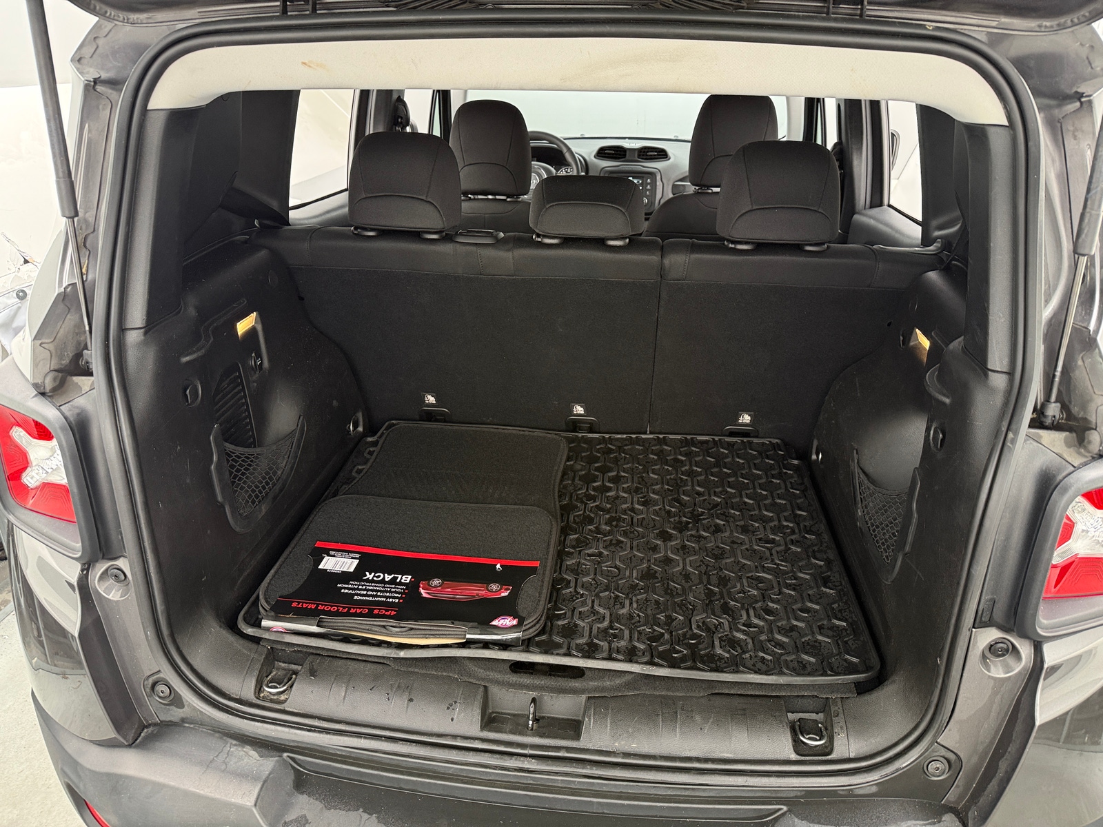 Thumbnail: 2017 Jeep Renegade - 7