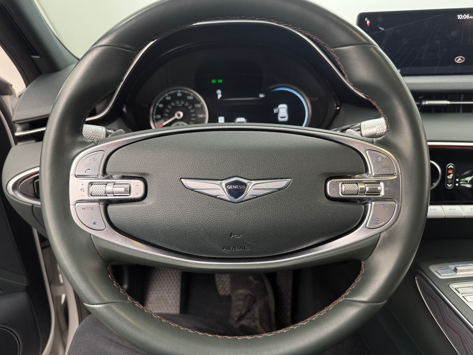 Thumbnail: 2022 Genesis GV70 - 4