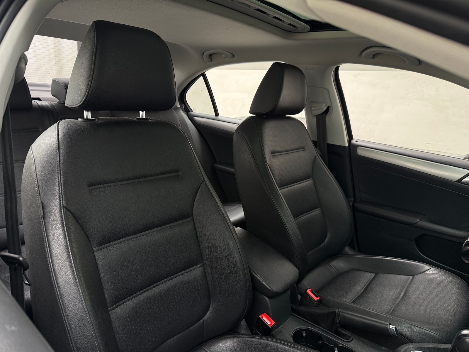 Thumbnail: 2015 Volkswagen Jetta - 2