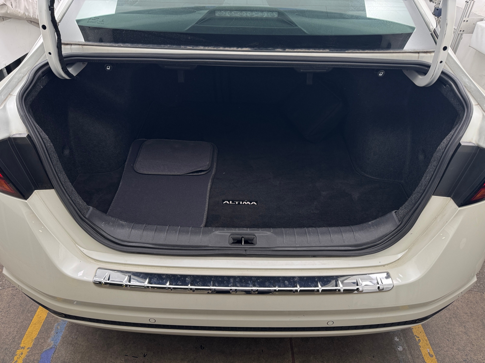 Thumbnail: 2021 Nissan Altima - 7