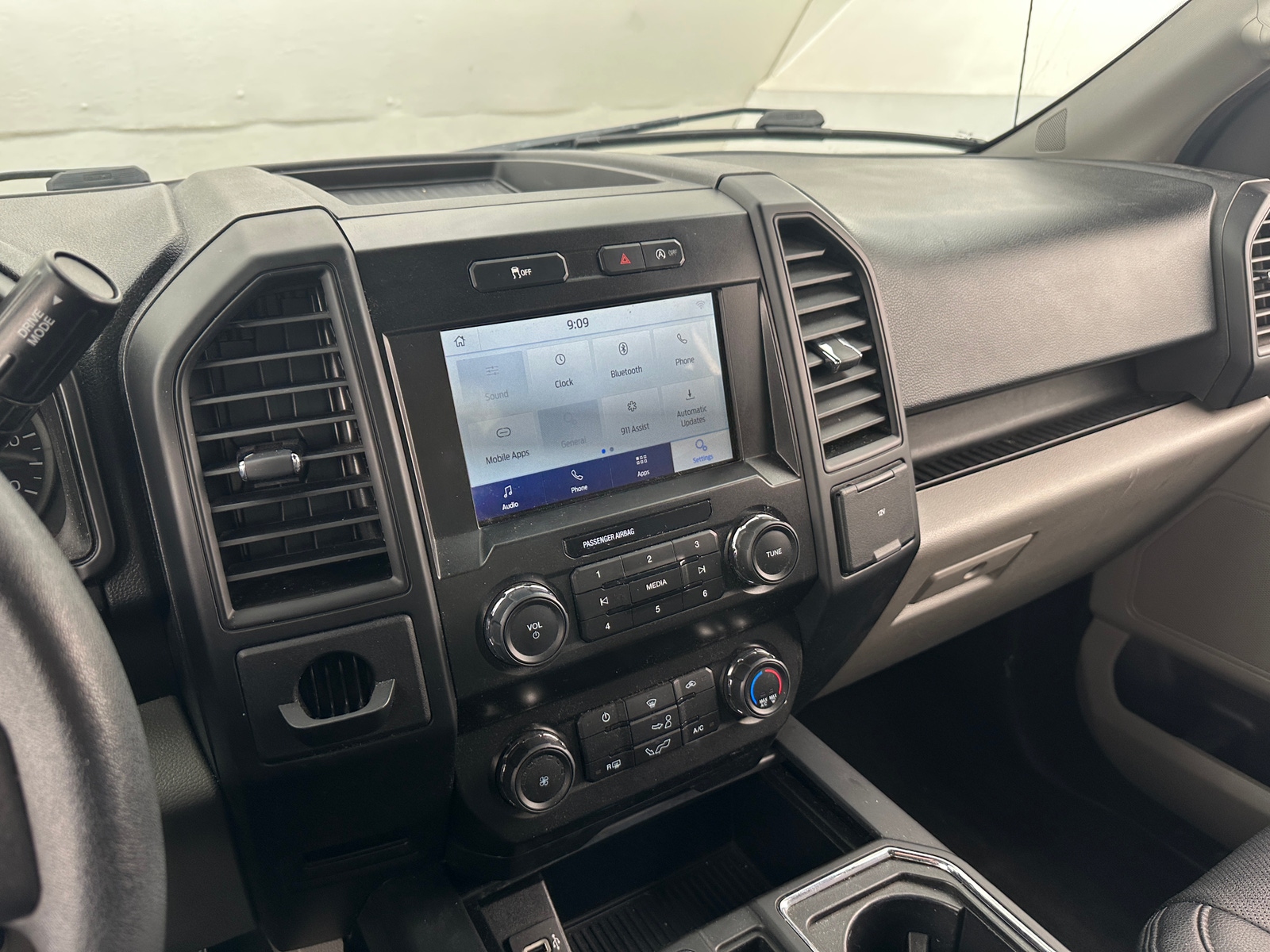 Thumbnail: 2020 Ford Econoline - 4