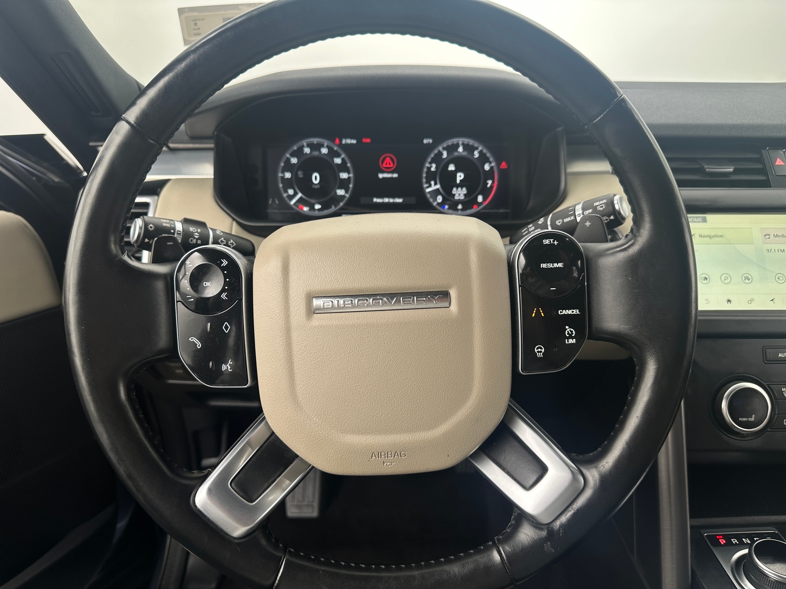 Thumbnail: 2020 Land Rover Discovery - 4