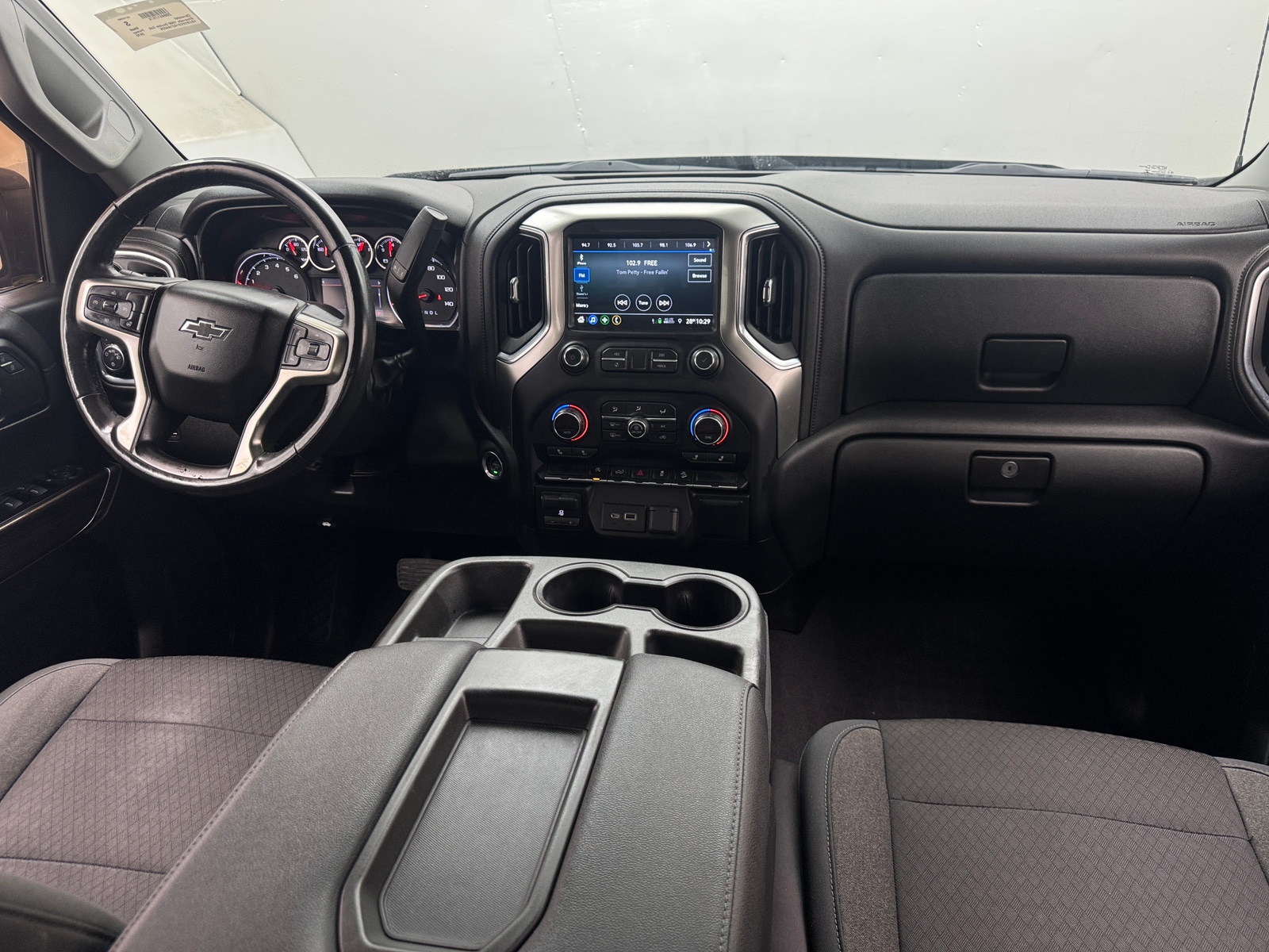 Thumbnail: 2019 Chevrolet Silverado 1500 - 3