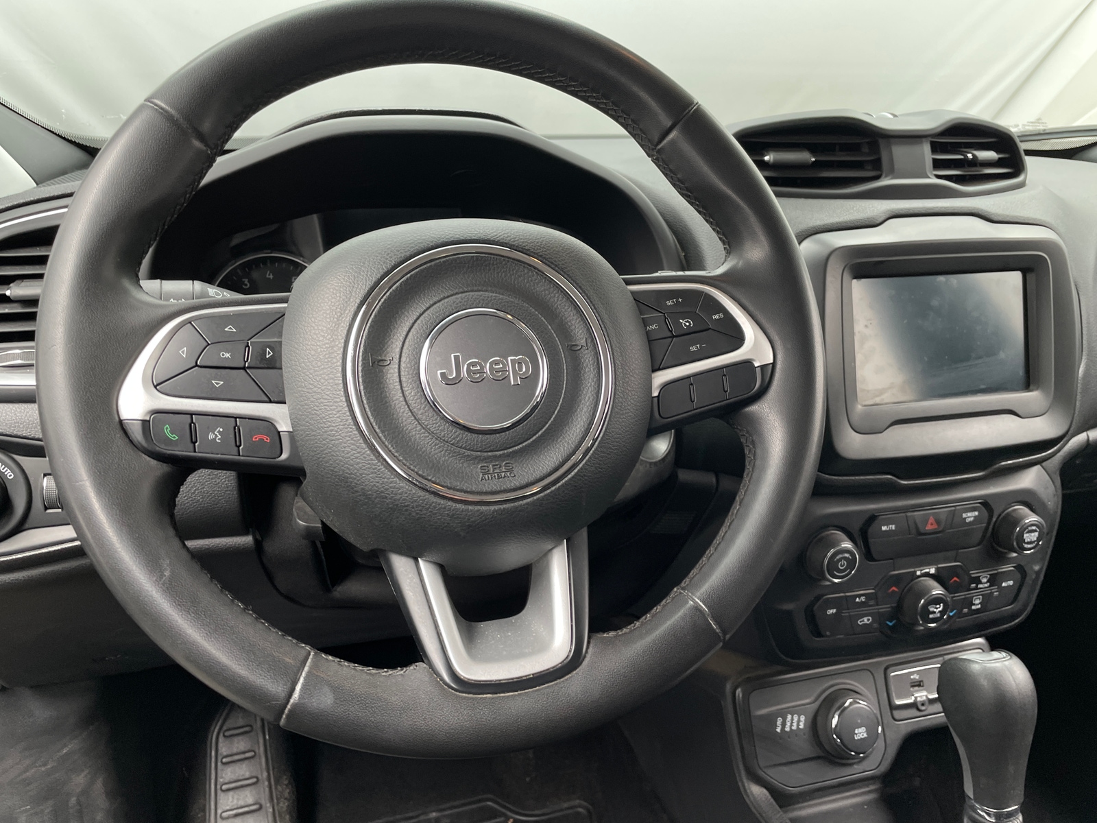 Thumbnail: 2020 Jeep Renegade - 5