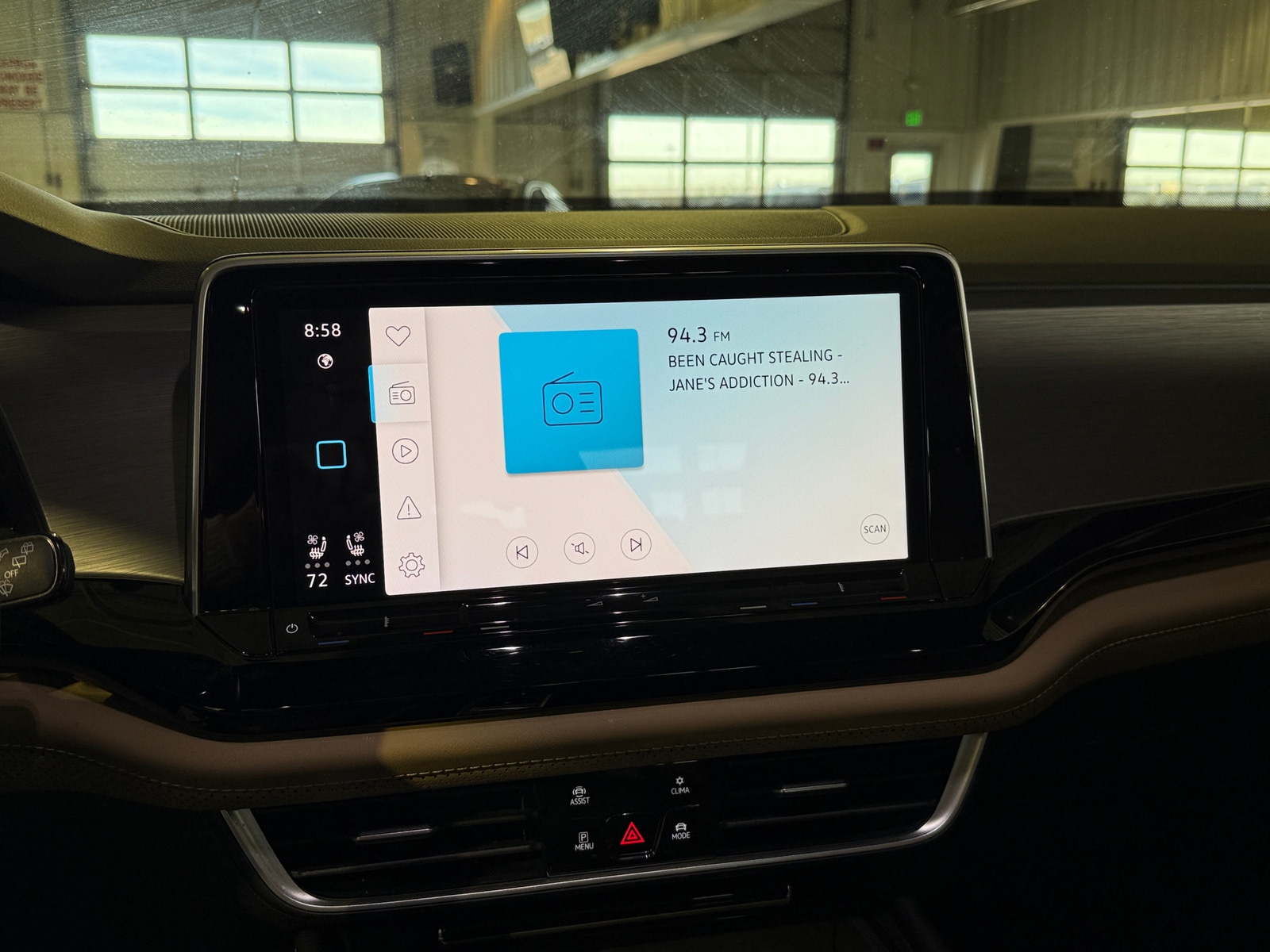 Thumbnail: 2024 Volkswagen Atlas - 3