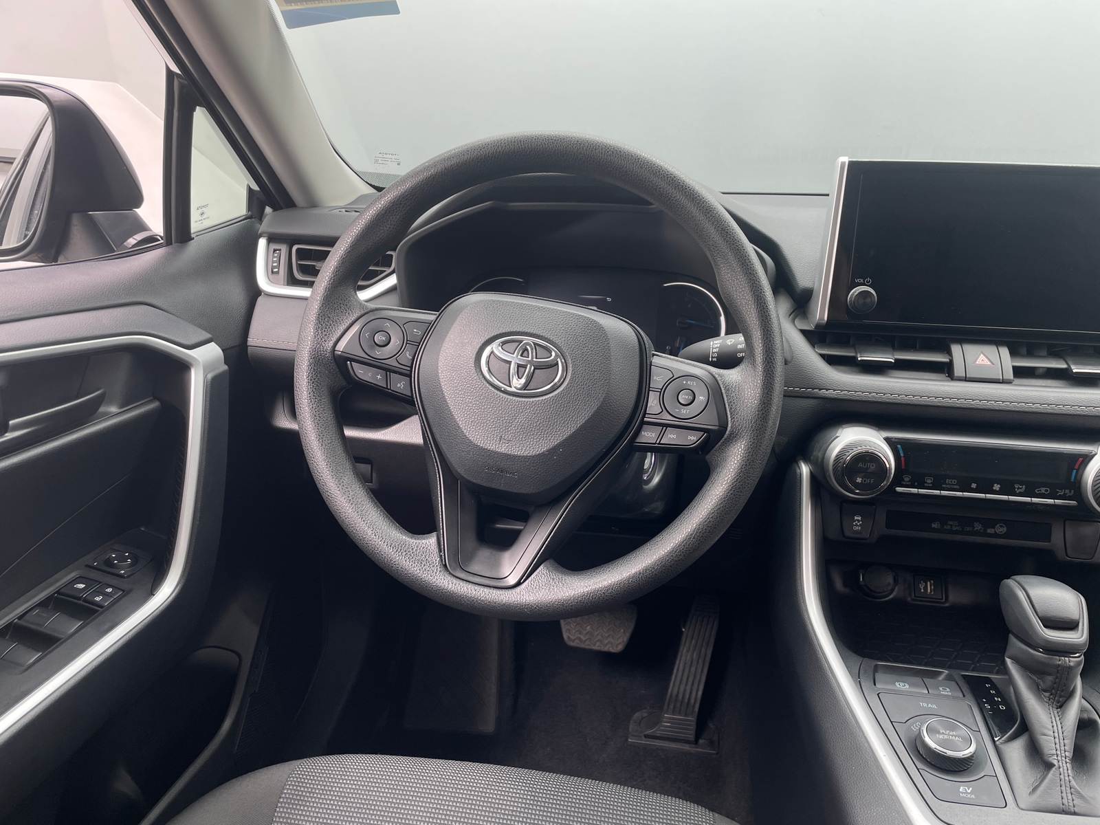 Thumbnail: 2025 Toyota RAV4 - 5