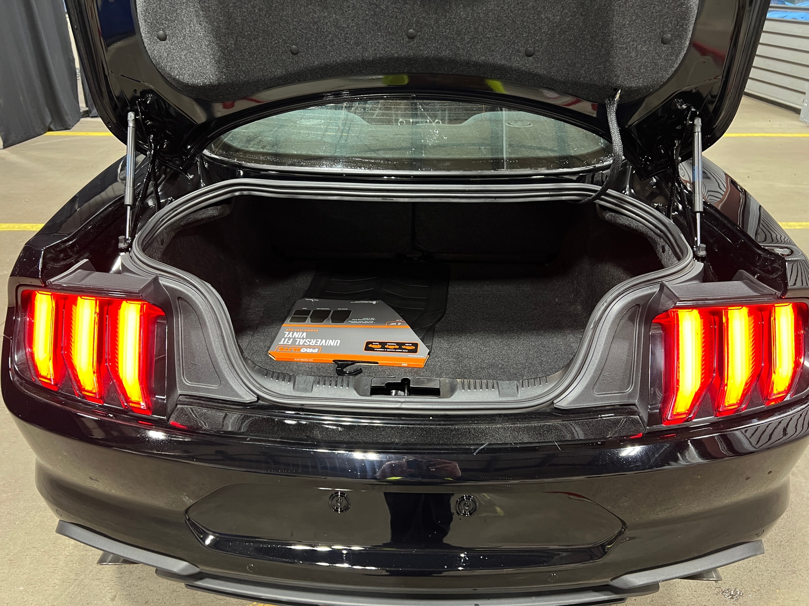 Thumbnail: 2022 Ford Mustang - 5