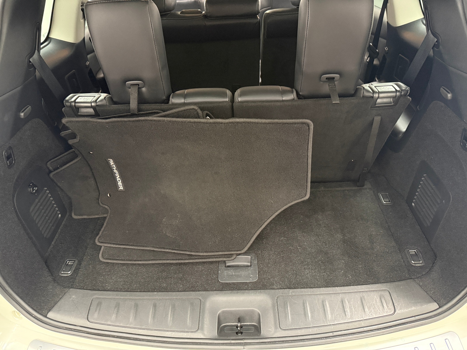 Thumbnail: 2020 Nissan Pathfinder - 6