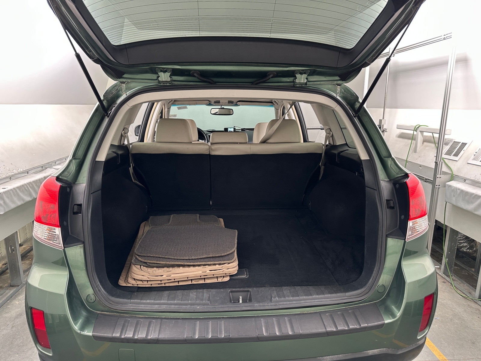 Thumbnail: 2014 Subaru Outback - 6