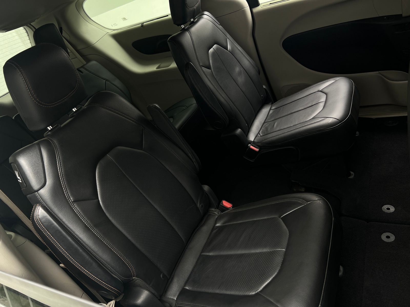 Thumbnail: 2020 Chrysler Pacifica - 6