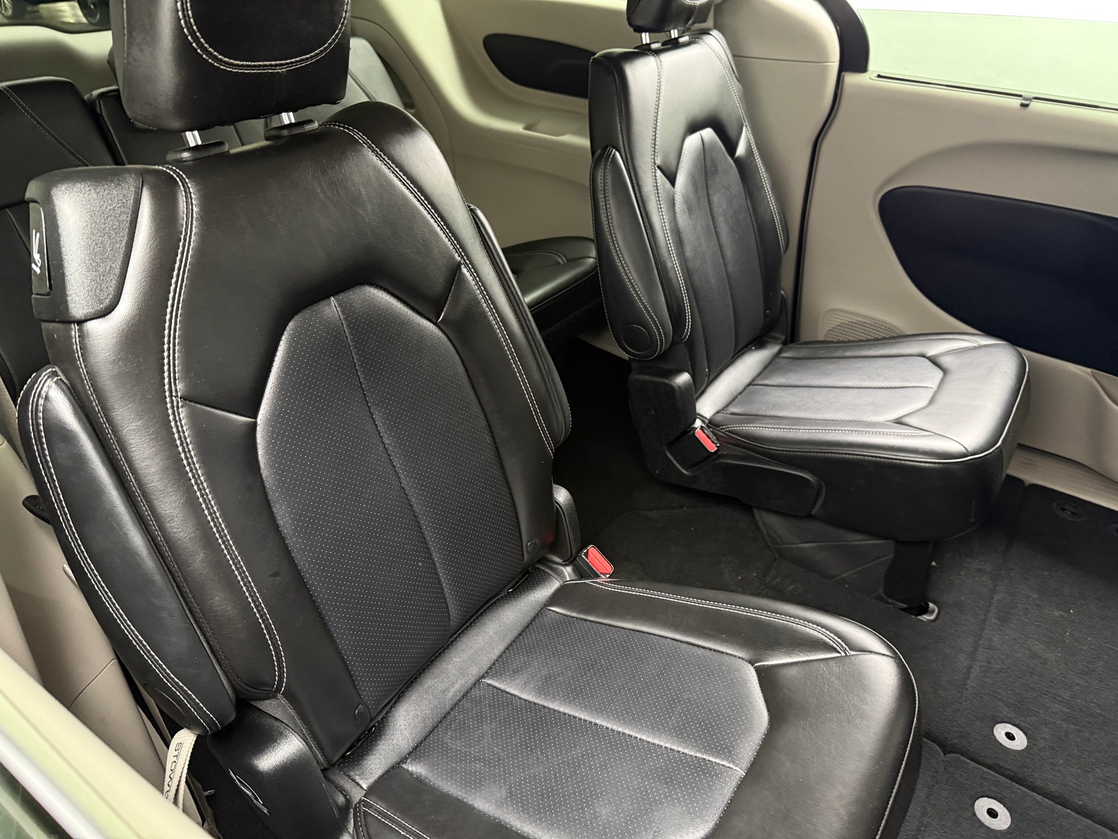 Thumbnail: 2024 Chrysler Pacifica - 5