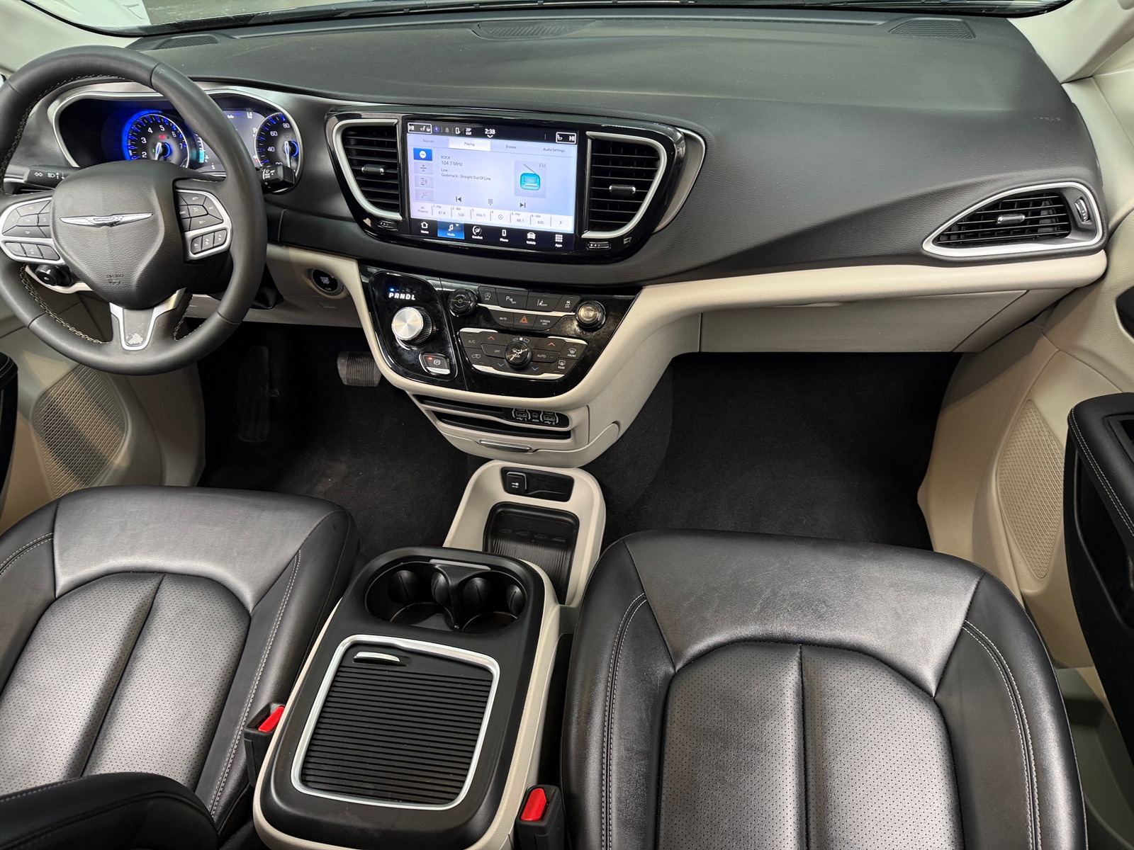 Thumbnail: 2024 Chrysler Pacifica - 2