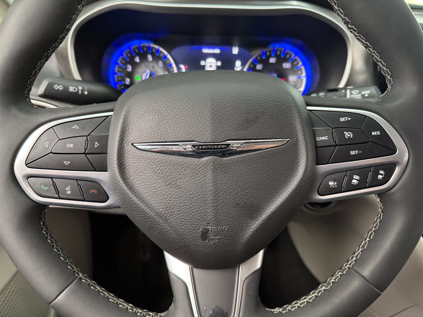 Thumbnail: 2024 Chrysler Pacifica - 4