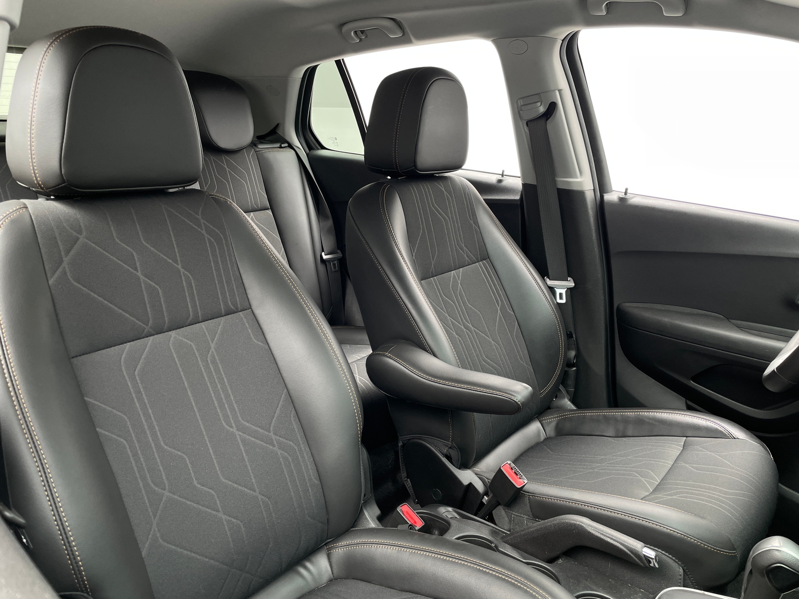 Thumbnail: 2019 Chevrolet Trax - 2