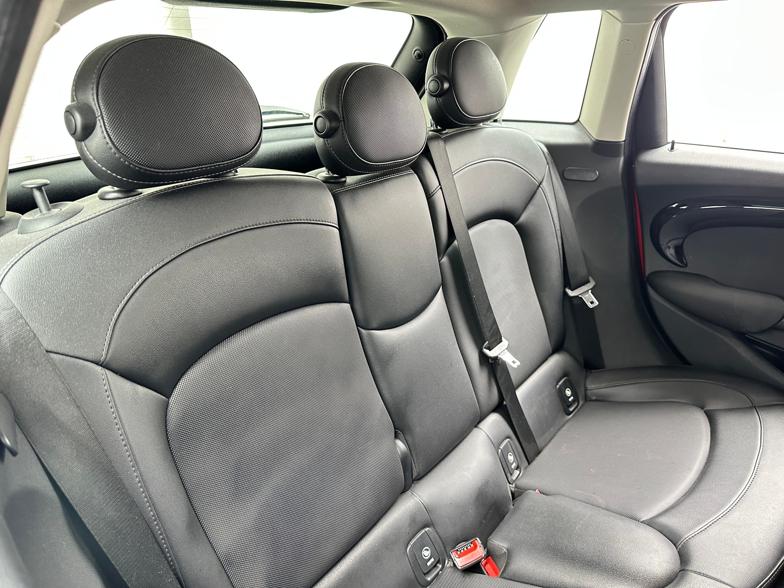 Thumbnail: 2016 MINI Cooper Hardtop - 5