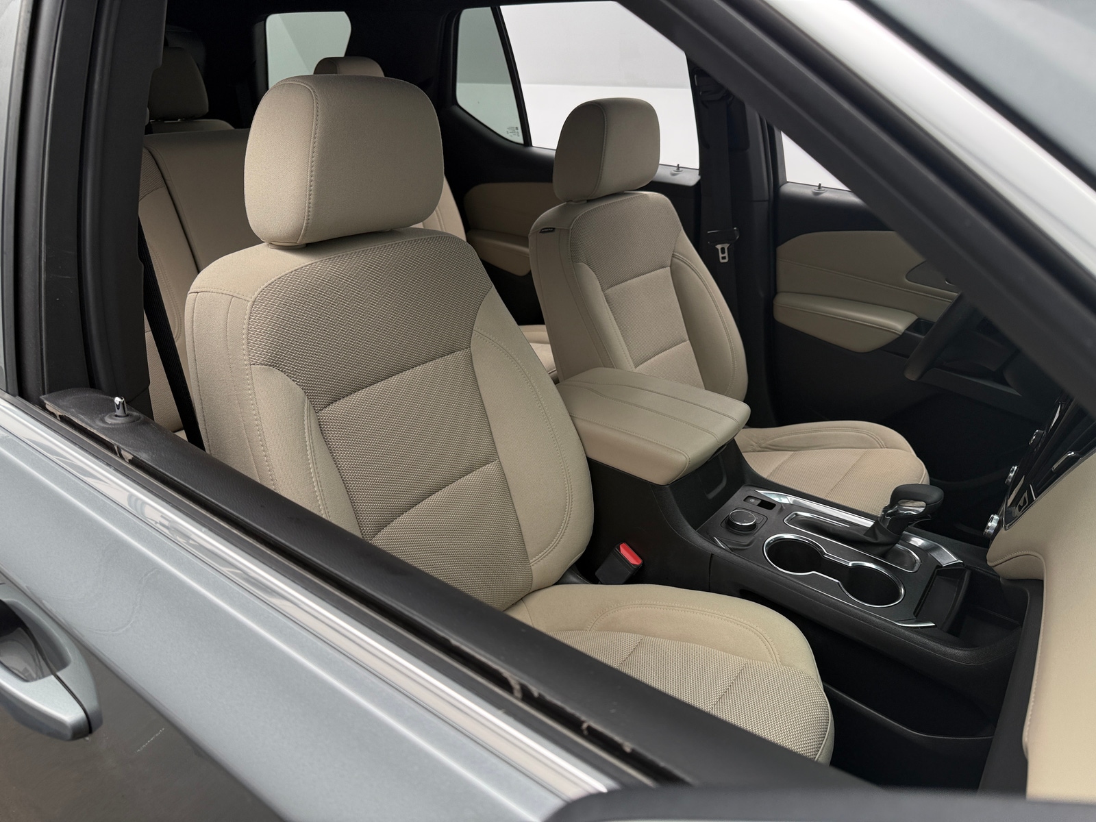 Thumbnail: 2023 Chevrolet Traverse - 2